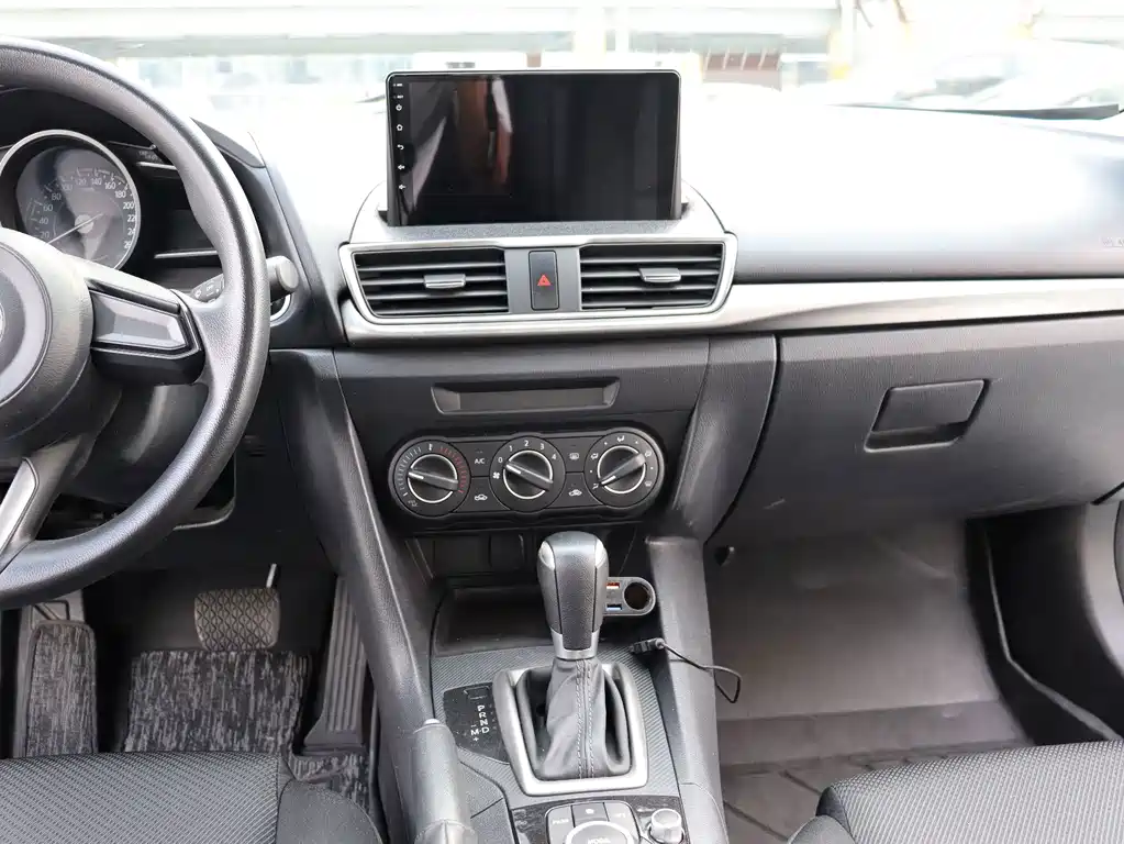 Mazda3 Angkesela 2017 Sedan 1.5L Automatic Comfort Type National V купить на сайте DeffCars