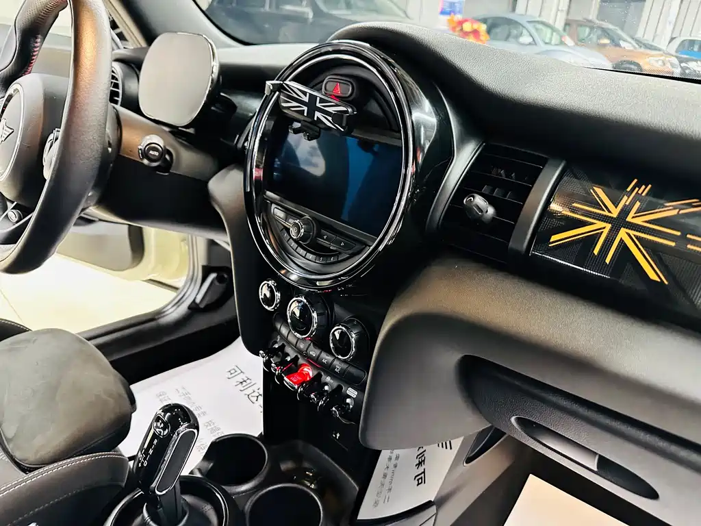 MINI 2021 1.5T COOPER racer купить на сайте DeffCars