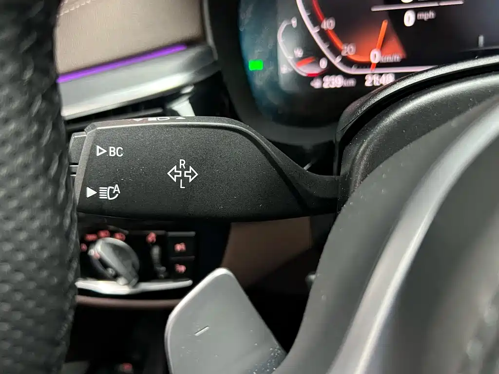 BMW 5 Series 2021 530Li Leading M Sports Package купить на сайте DeffCars