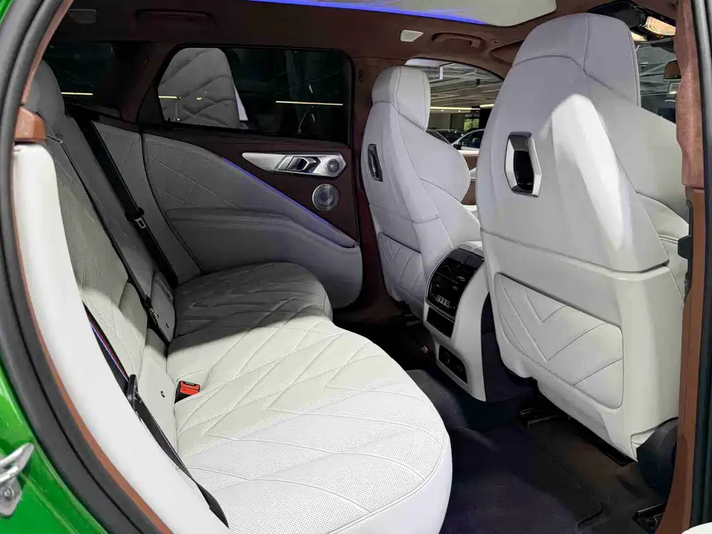 BMW XM 2023 50e купить на сайте DeffCars