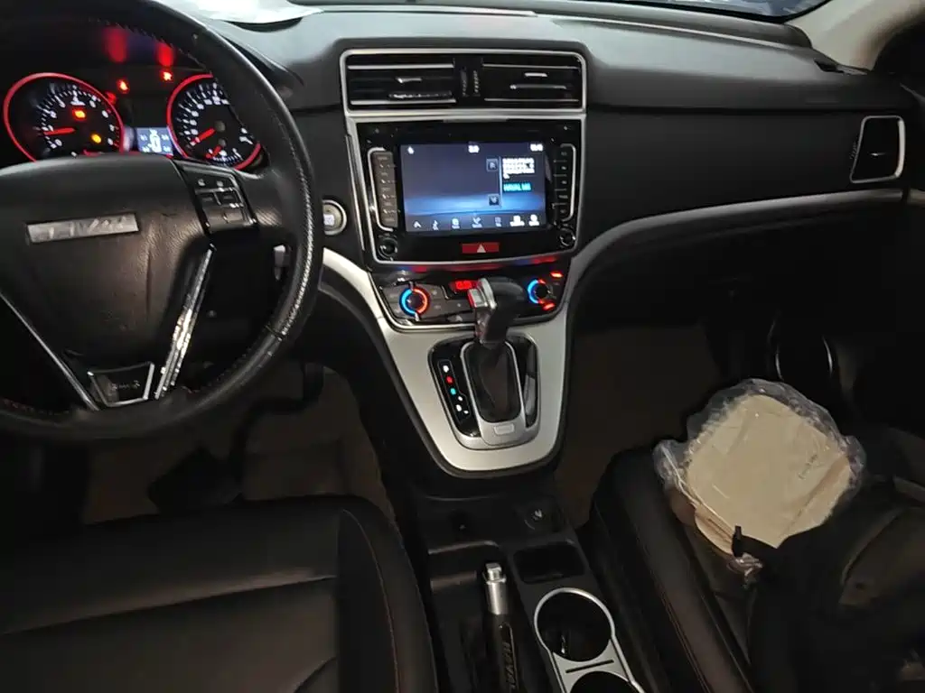HAVAL M6 2017款 1.5T 自动两驱精英型 купить на сайте DeffCars