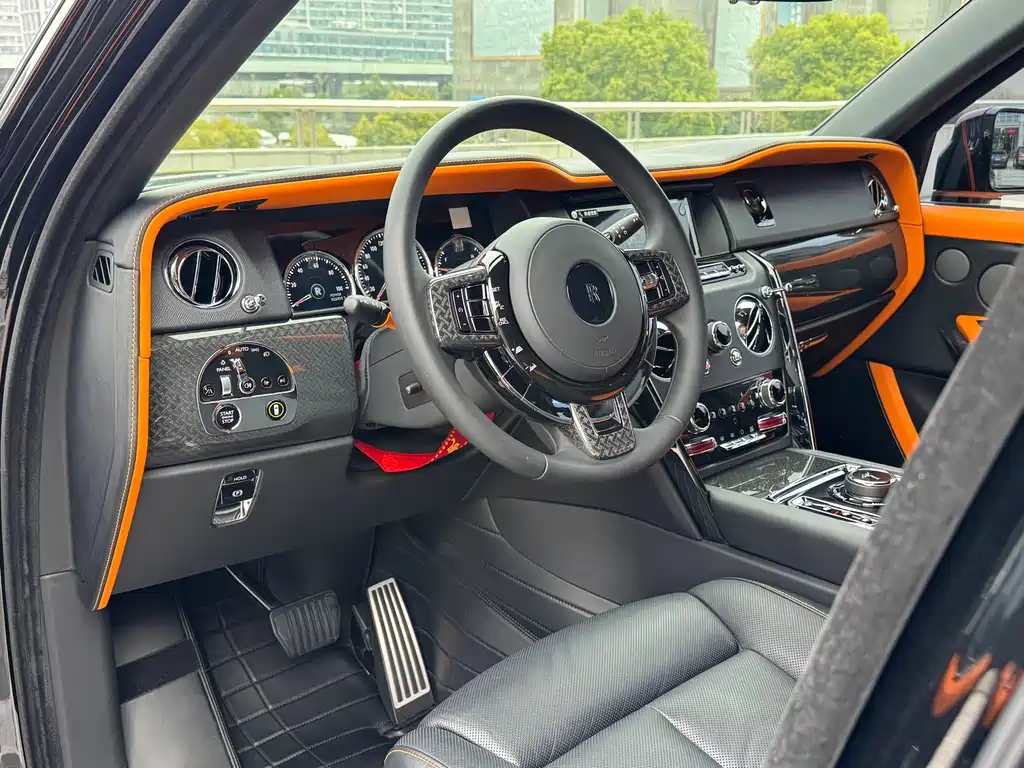 Cullinan 2020 Black Badge купить на сайте DeffCars