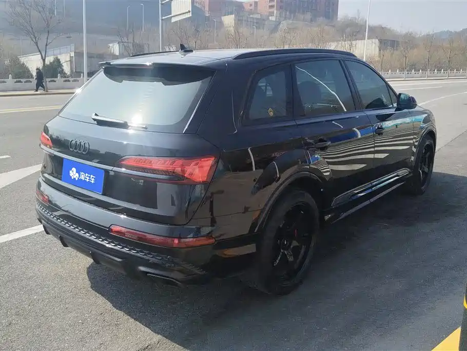 Audi Q7 2025 45 TFSI quattro S line Black Warrior купить на сайте DeffCars