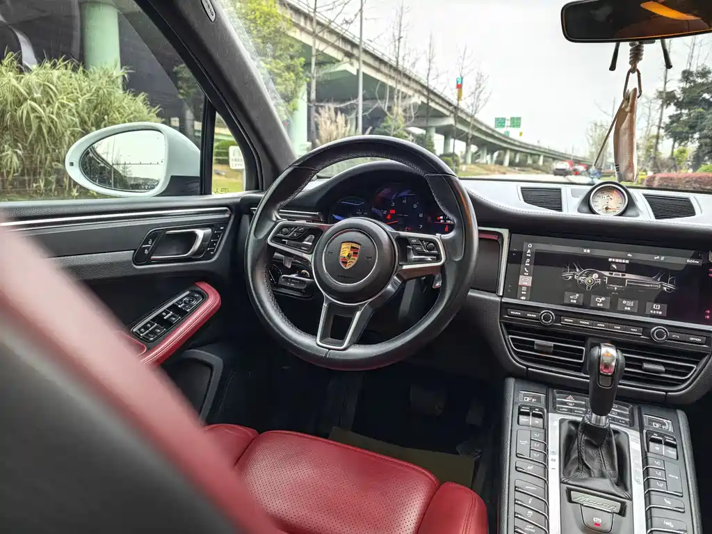 Macan 2021 Macan 2.0T купить на сайте DeffCars