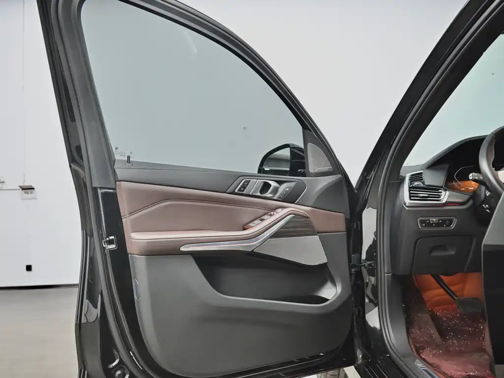 BMW X5 2022 xDrive 40Li M Sports Package купить на сайте DeffCars