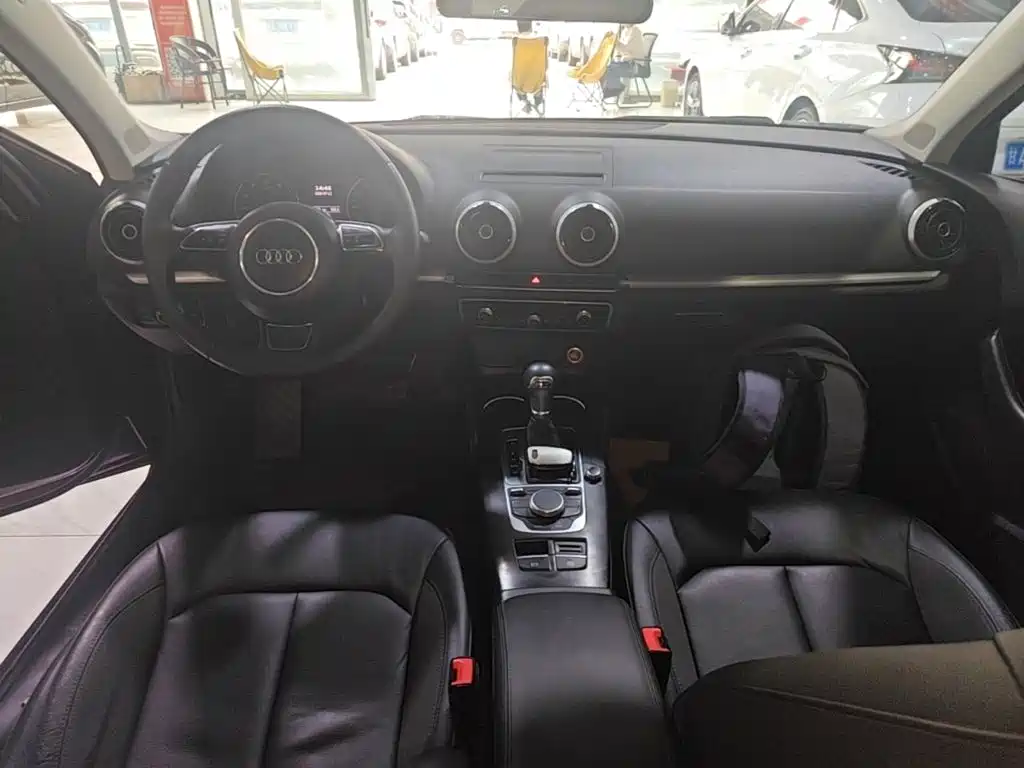 Audi A3 2015 Limousine 35 TFSI Million Commemorative Comfort Model купить на сайте DeffCars