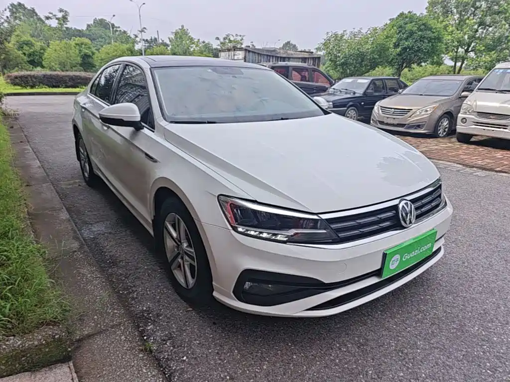 LAMANDO 2021 230TSI DSG Fashion Edition купить на сайте DeffCars