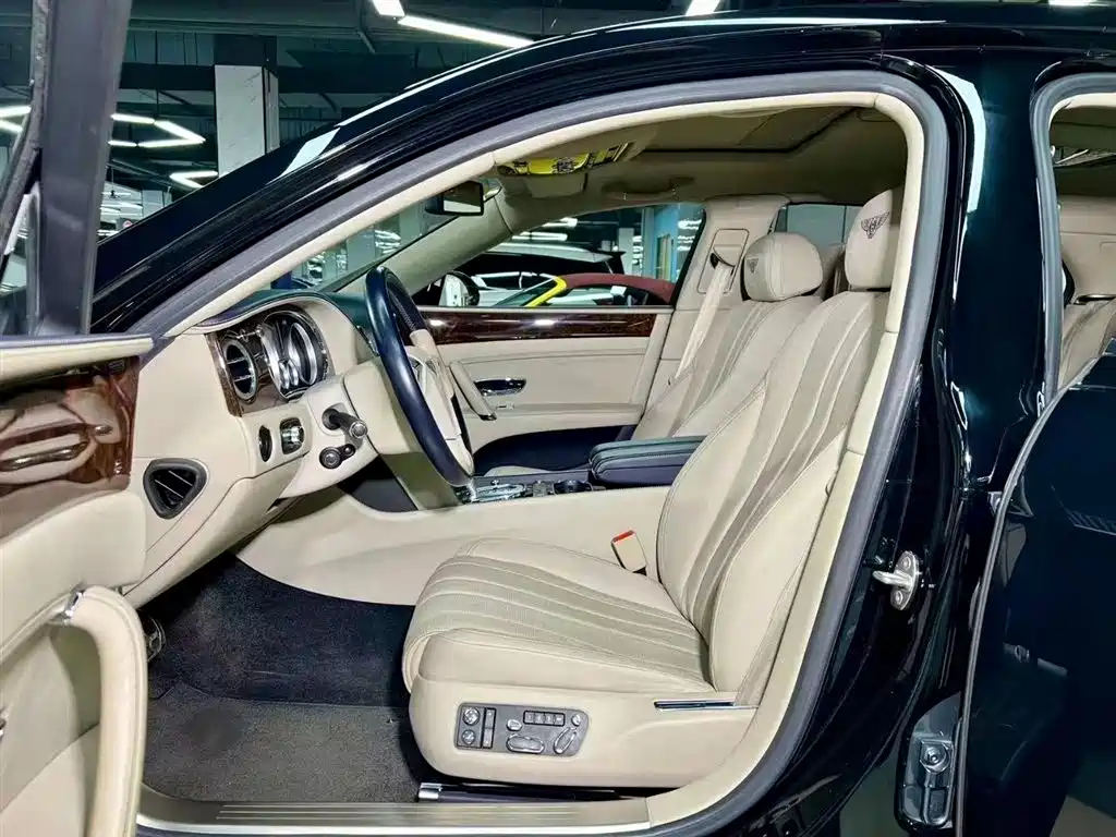 Flying Spur 2014 4.0T V8 Premium Edition купить на сайте DeffCars