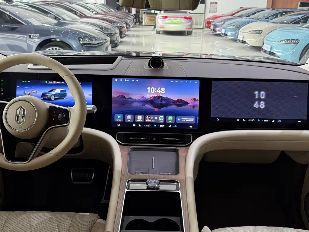 Wenjie M9 2024 extended range Ultra version 42kWh 6-seater version купить на сайте DeffCars