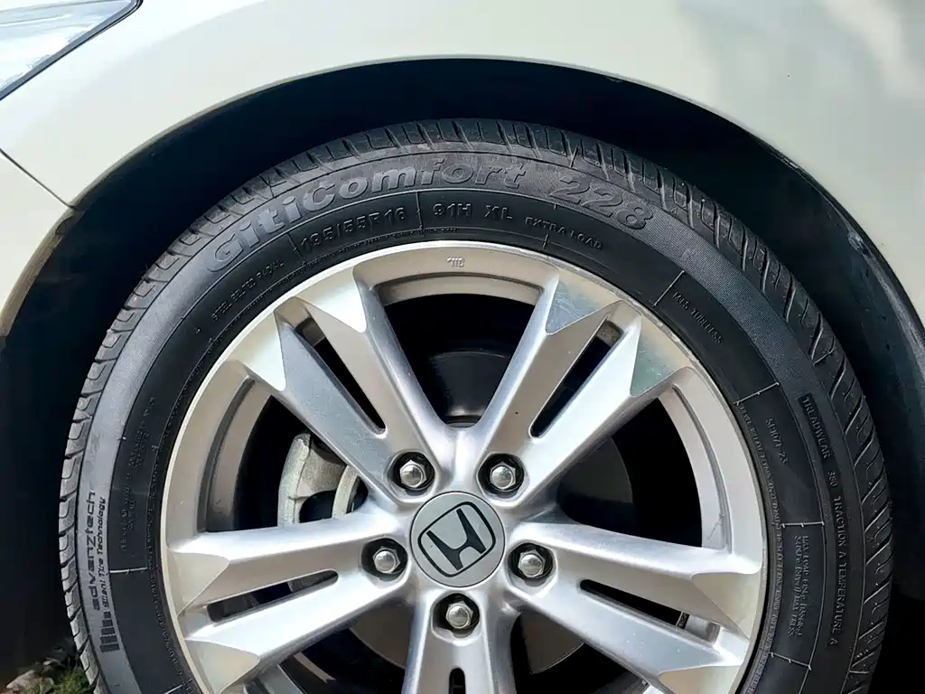 Honda CR-Z 2012 hybrid купить на сайте DeffCars