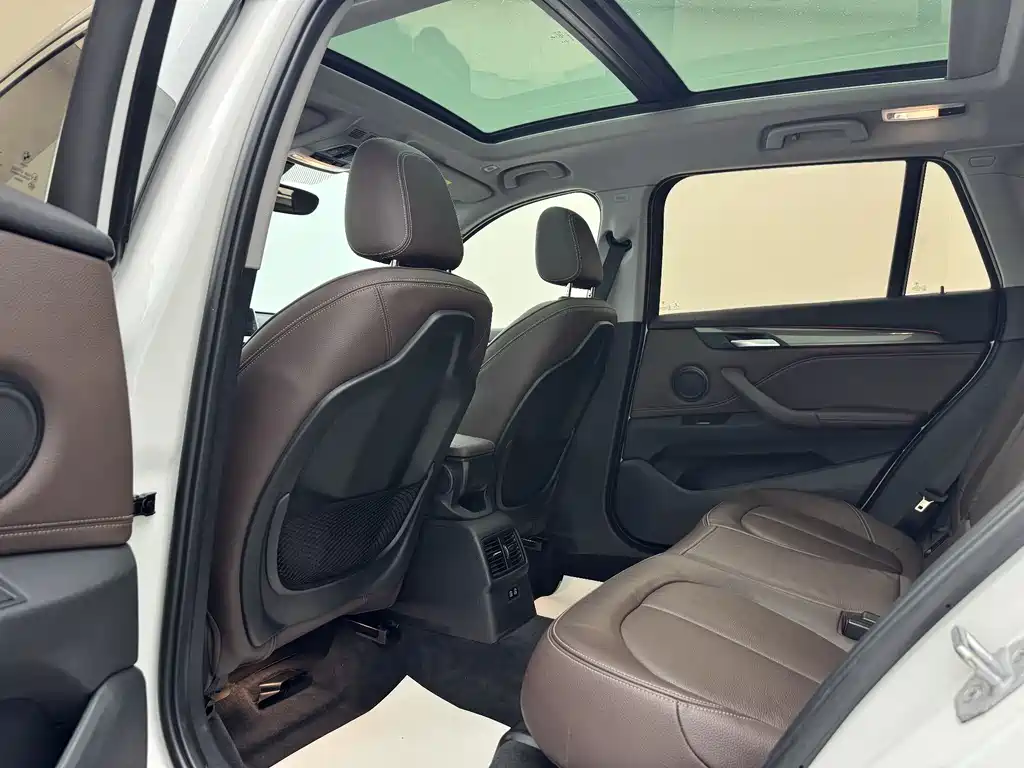 BMW X1 2019 xDrive20Li Exclusive Model купить на сайте DeffCars