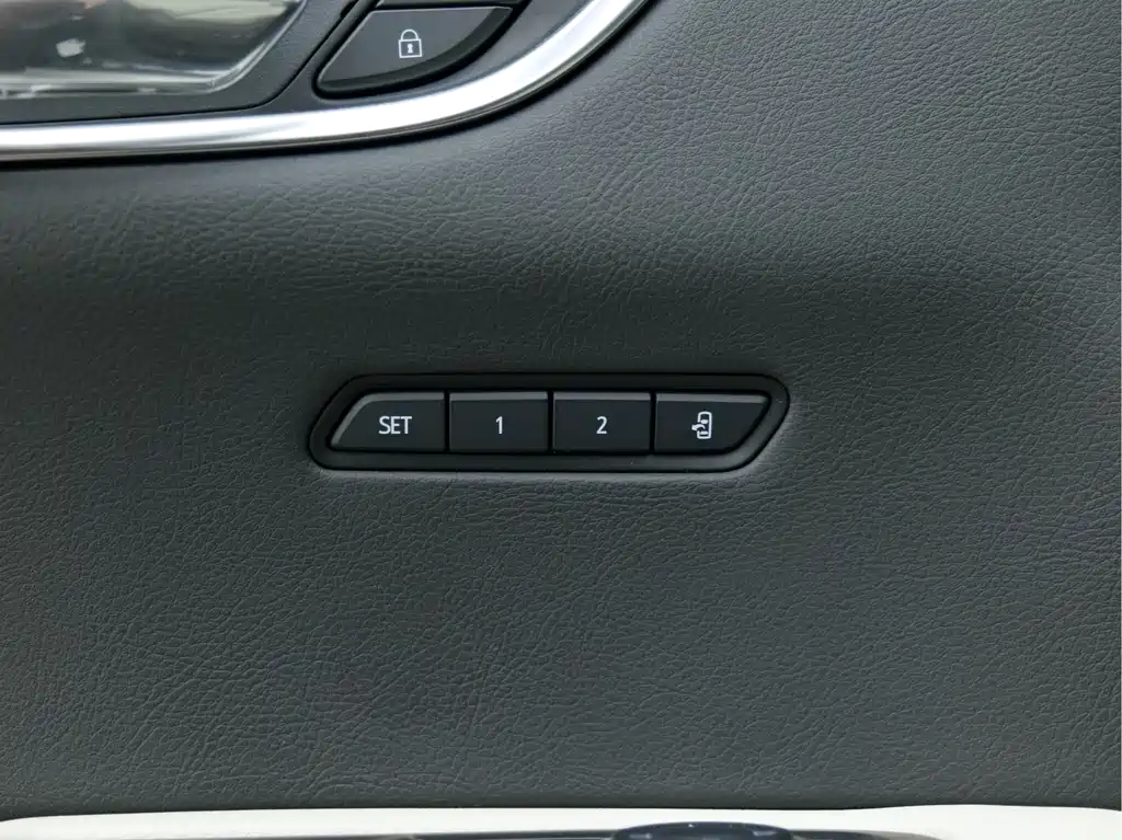 Cadillac XT6 2020 28T six-seater luxury sports safety version купить на сайте DeffCars