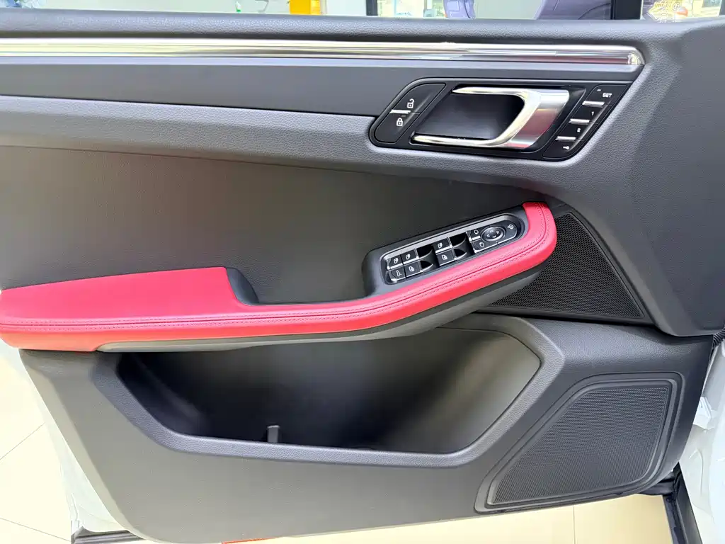 Macan 2025 Macan 2.0T Dream Edition купить на сайте DeffCars