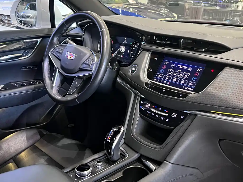 Cadillac XT5 2021 2.0T two-wheel drive luxury model купить на сайте DeffCars