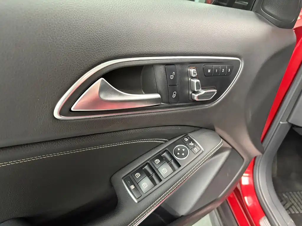 Mercedes-Benz GLA 2018 GLA 220 4MATIC sports model купить на сайте DeffCars