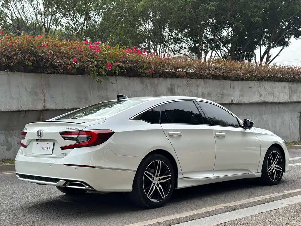 Accord 2022 260TURBO Magic Night Premium Edition купить на сайте DeffCars
