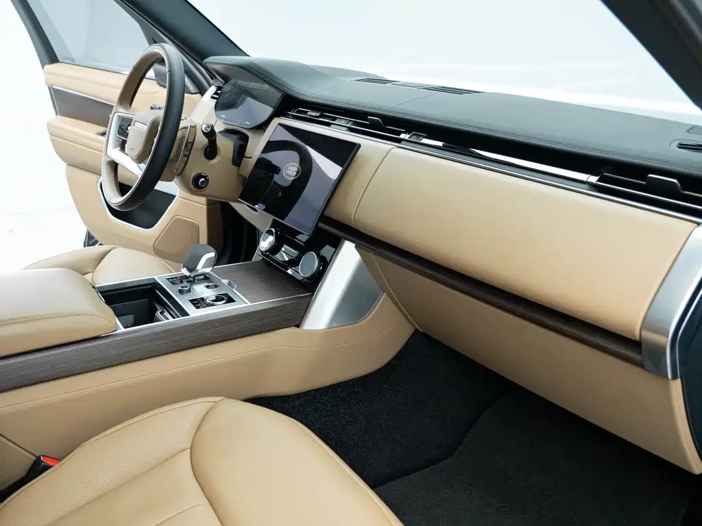 Range Rover 2023 3.0 L6 400PS Genesis Extended Edition купить на сайте DeffCars