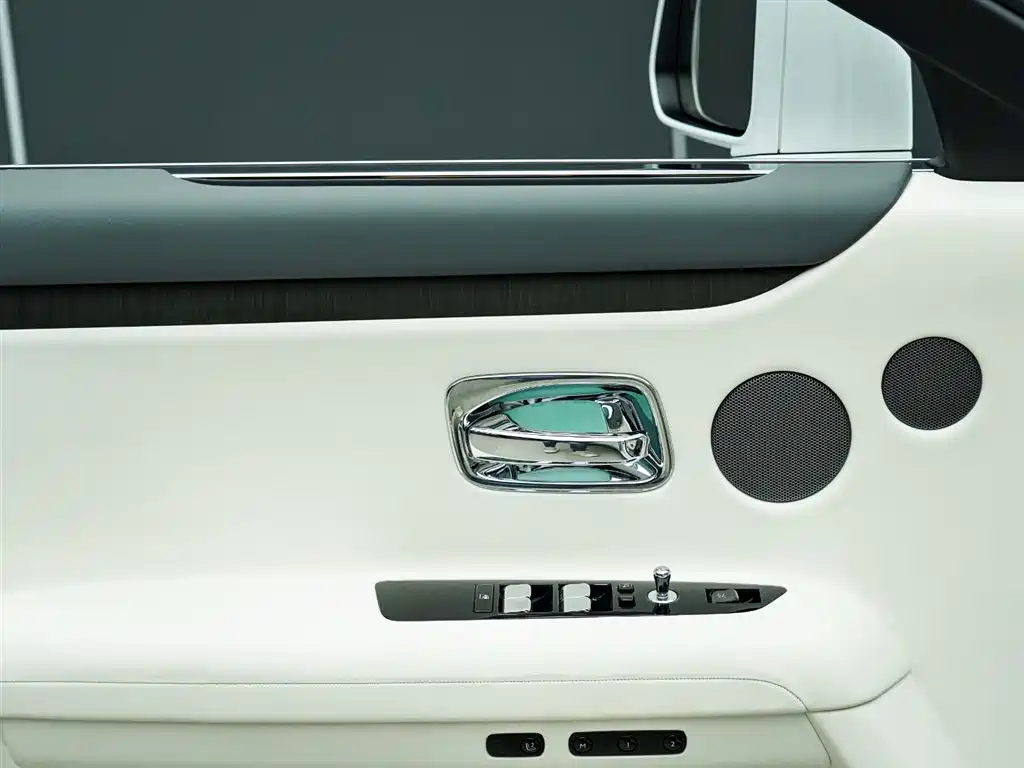 Ghost 2021 6.7T long wheelbase version купить на сайте DeffCars