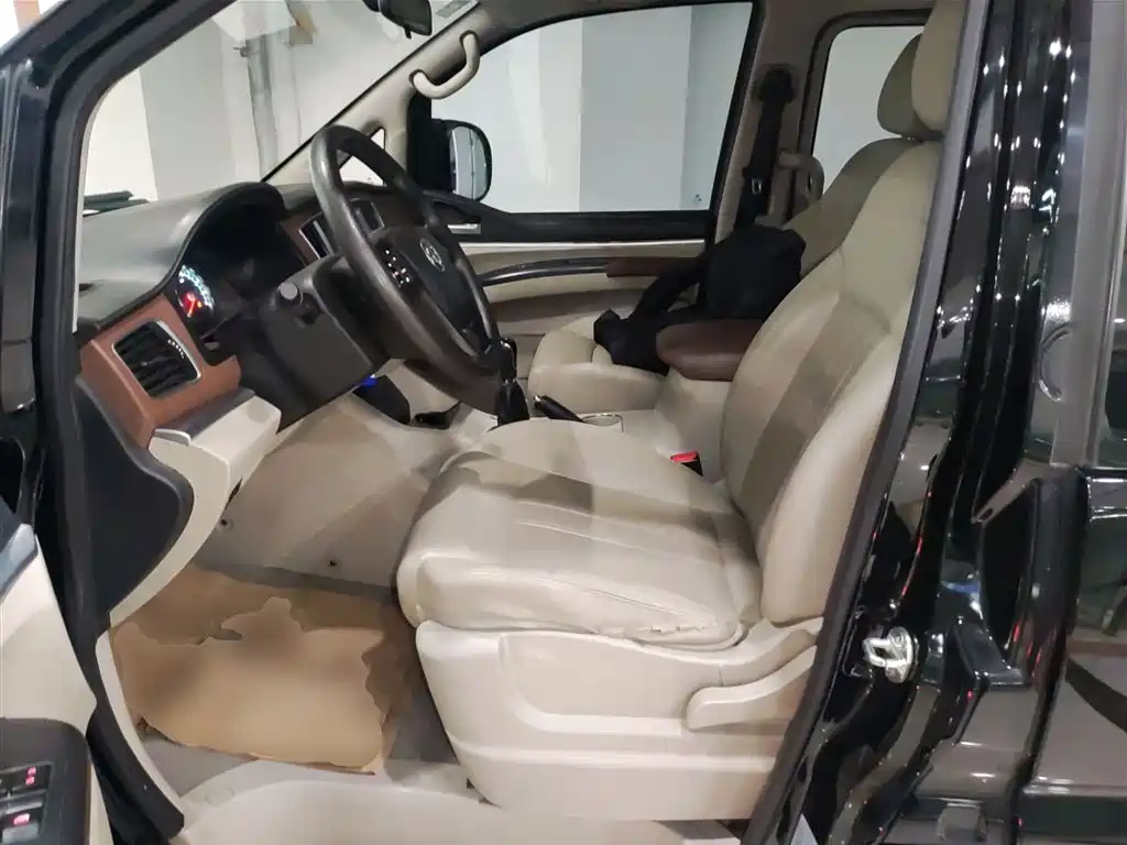 Lingzhi 2020 M5L 1.6L luxury model 7 seats купить на сайте DeffCars