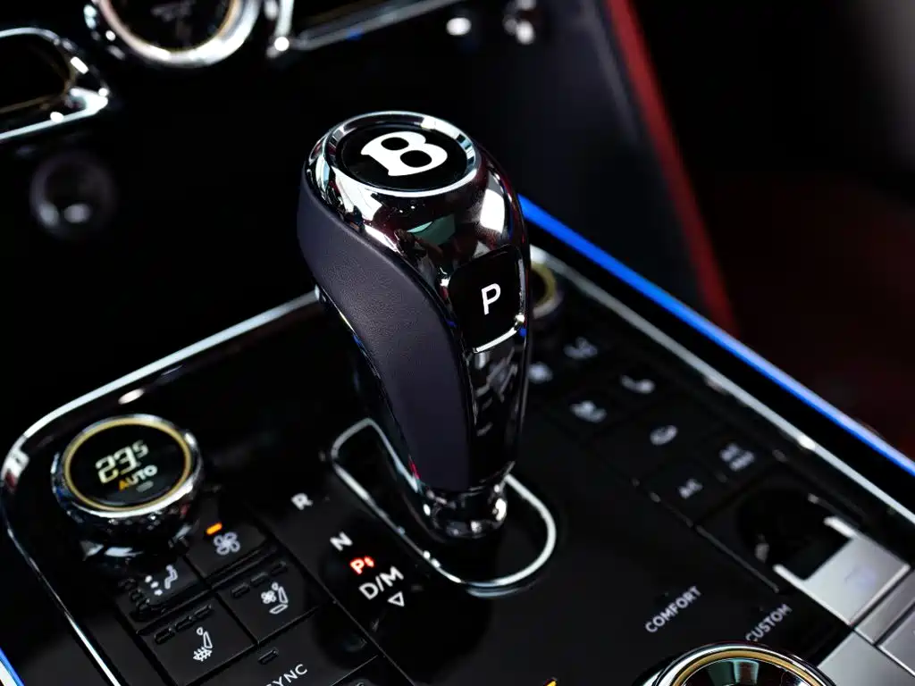 Flying Spur 2024 4.0T V8 Yadu Edition купить на сайте DeffCars