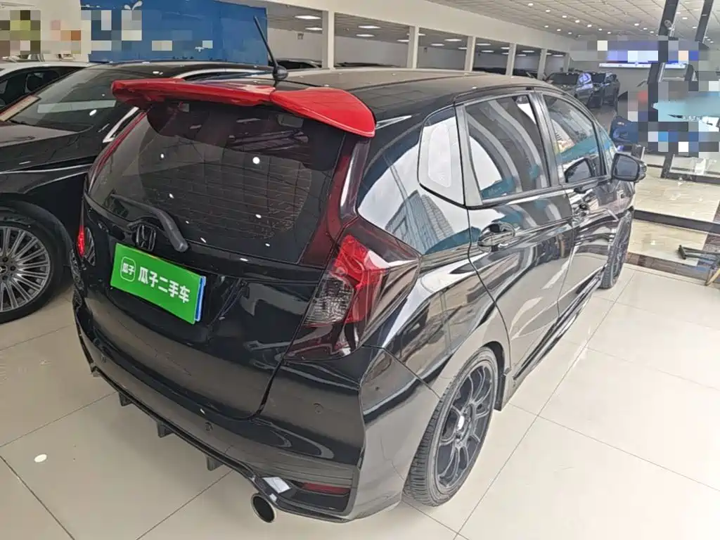 Fit 2016 1.5L LXS CVT Comfort Sunroof Edition купить на сайте DeffCars