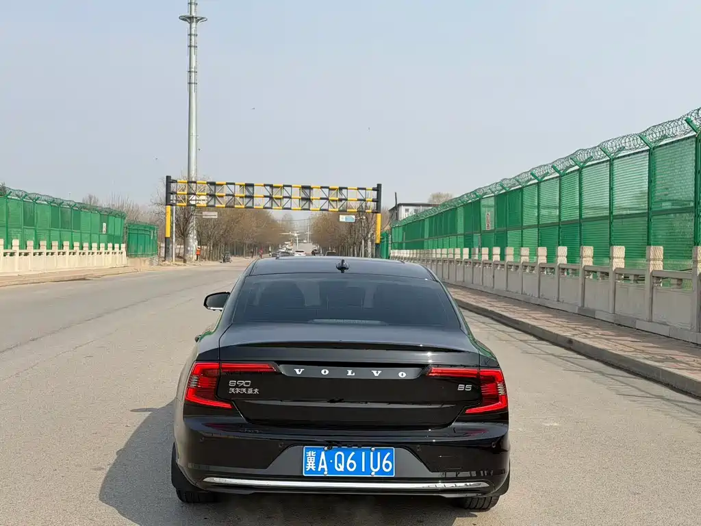 Volvo S90 2025 B5 Zhiyuan Luxury Edition купить на сайте DeffCars