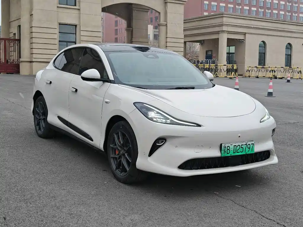 Zhiji LS6 2025 Smart Lizard Driving Edition купить на сайте DeffCars