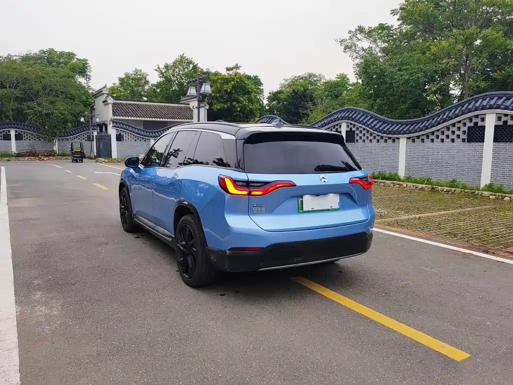 NiO ES8 2018 355KM Base Edition Seven Seater купить на сайте DeffCars
