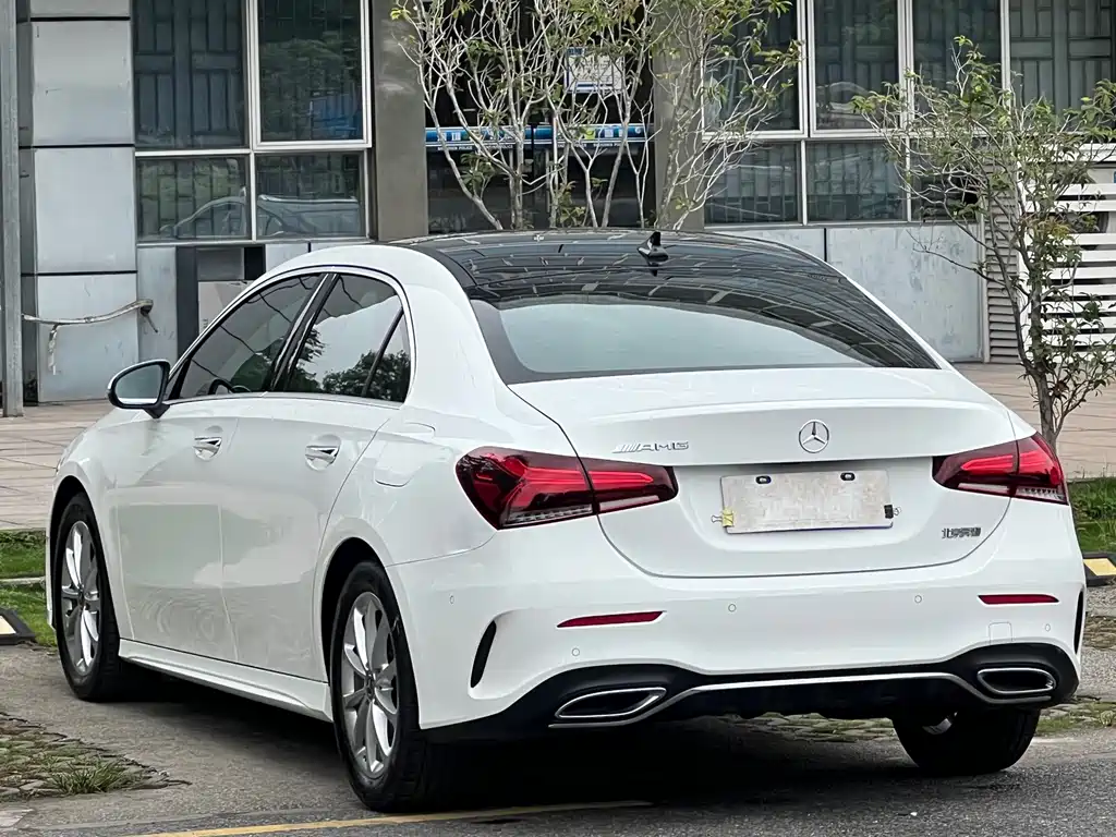 Mercedes-Benz A-Class 2022 A 200 L Sports Sedan Dynamic Type купить на сайте DeffCars