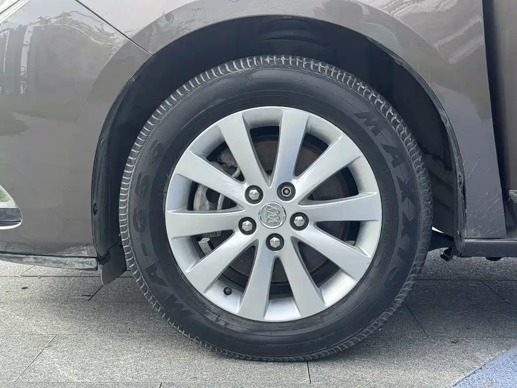 Buick GL8 2013 2.4L LT luxury business executive version купить на сайте DeffCars