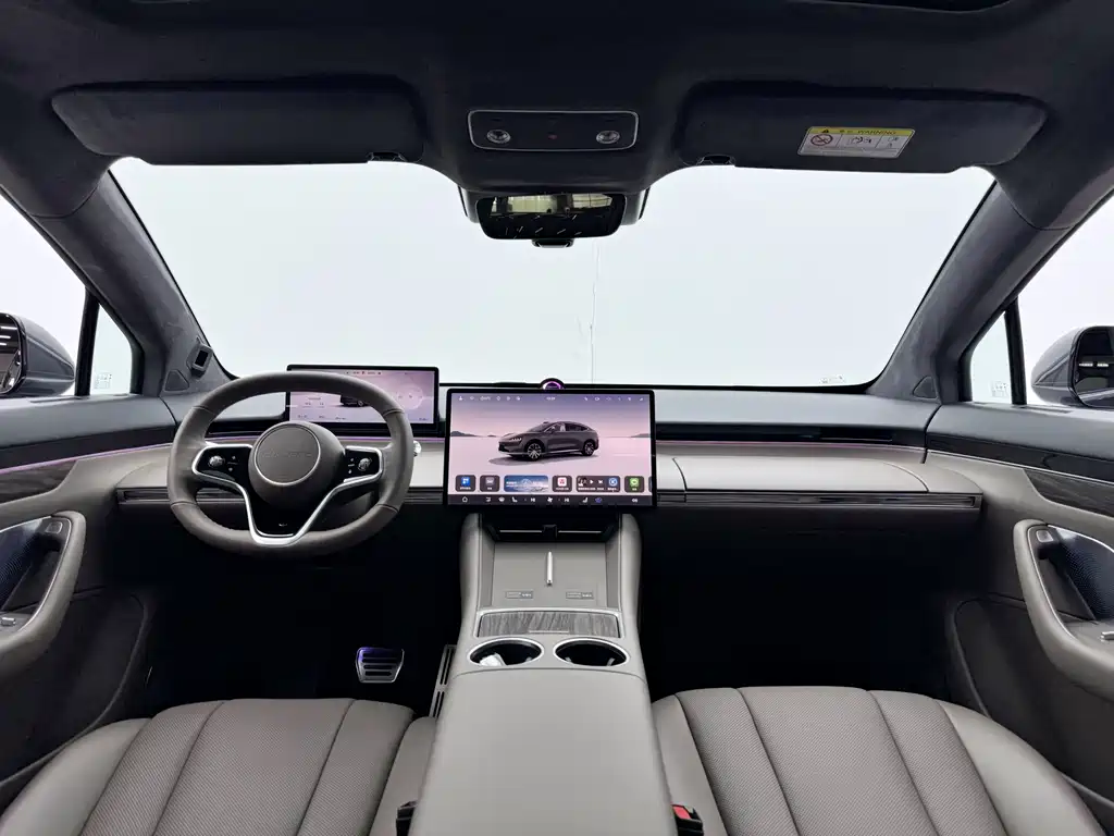 Zhijie R7 2025 extended range 251km Max купить на сайте DeffCars