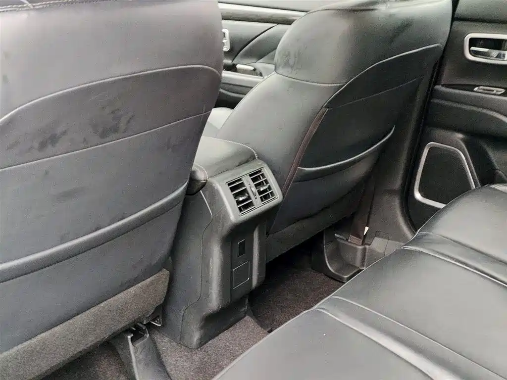 Outlander 2019 2.0L 2WD Enjoy Edition, 5 seats, National VI купить на сайте DeffCars