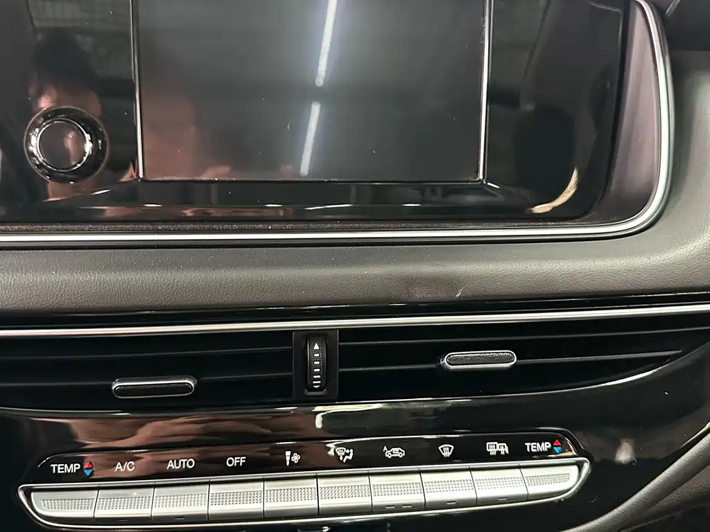 Trumpchi M6 2019 270T Automatic Exclusive Edition (seven seats) National V купить на сайте DeffCars