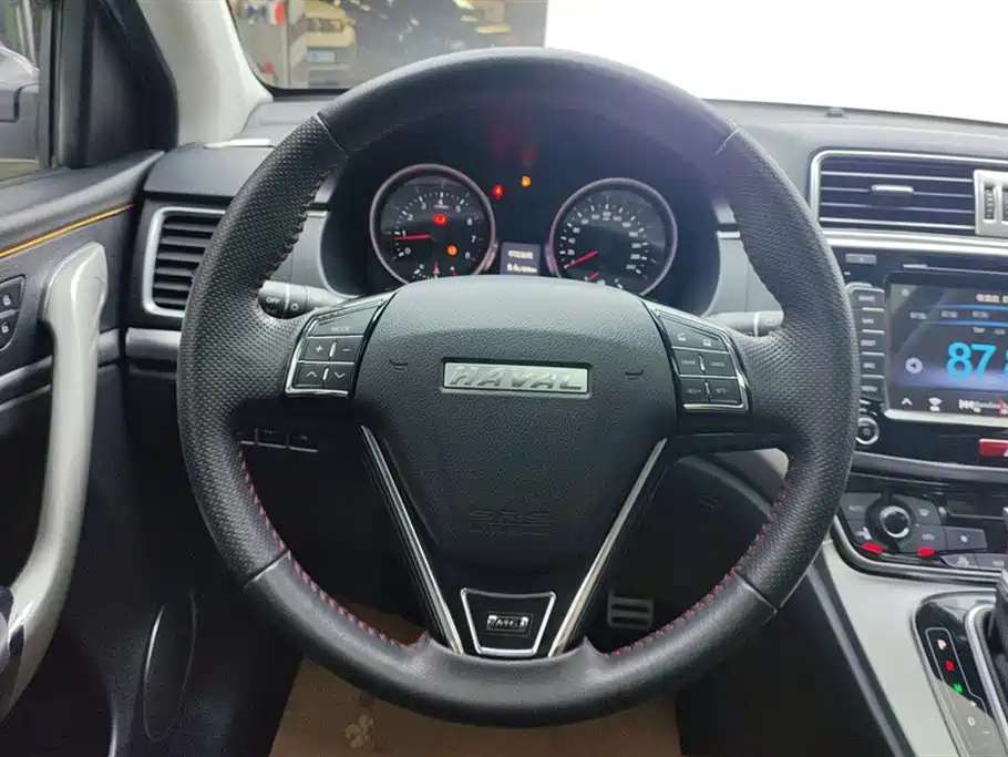 Haval M6 2017 1.5T automatic two-wheel drive premium model купить на сайте DeffCars