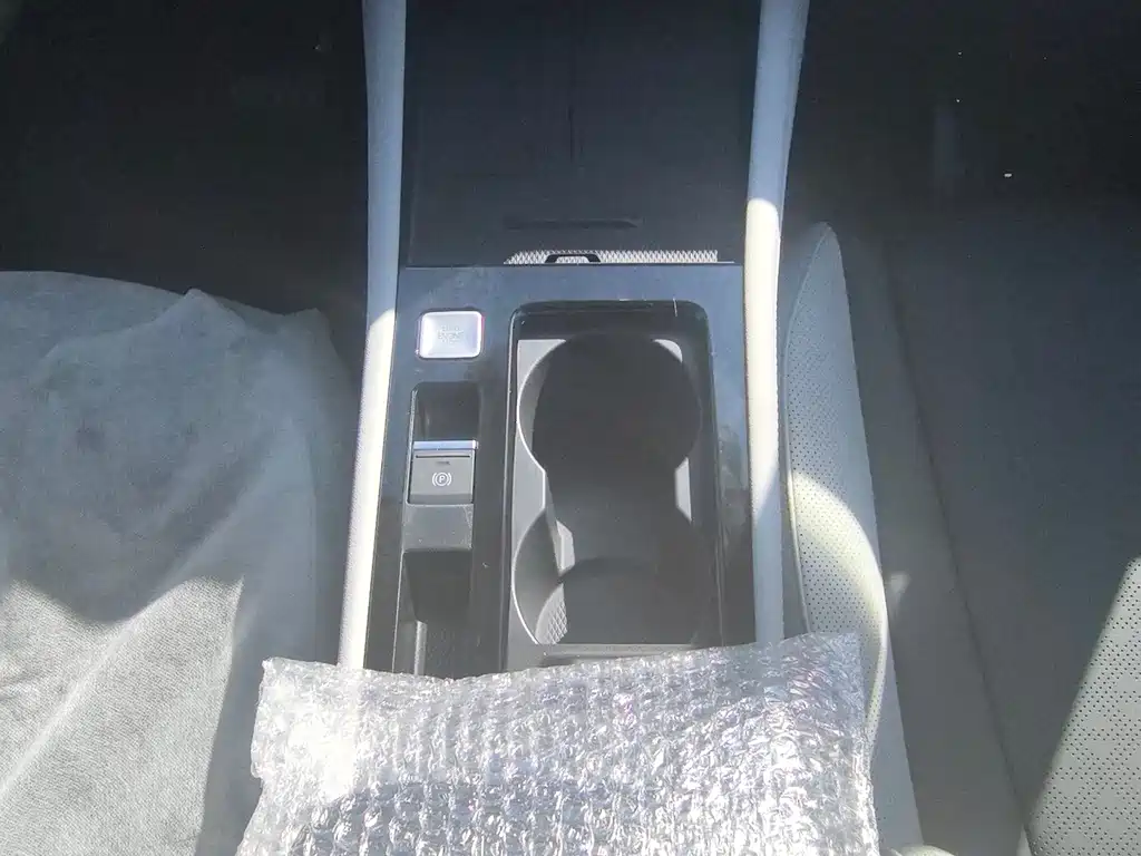 Jetta VS8 2026 280TSI Automatic Supreme Edition купить на сайте DeffCars