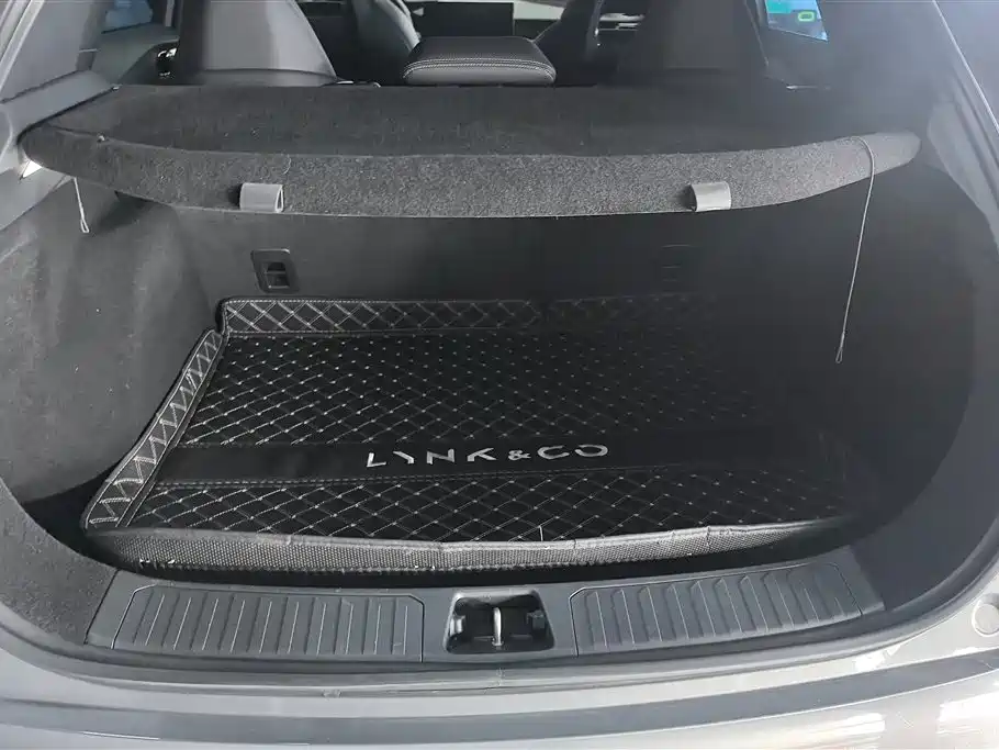 Lynk & Co 06 2023 Remix 1.5T Pro купить на сайте DeffCars