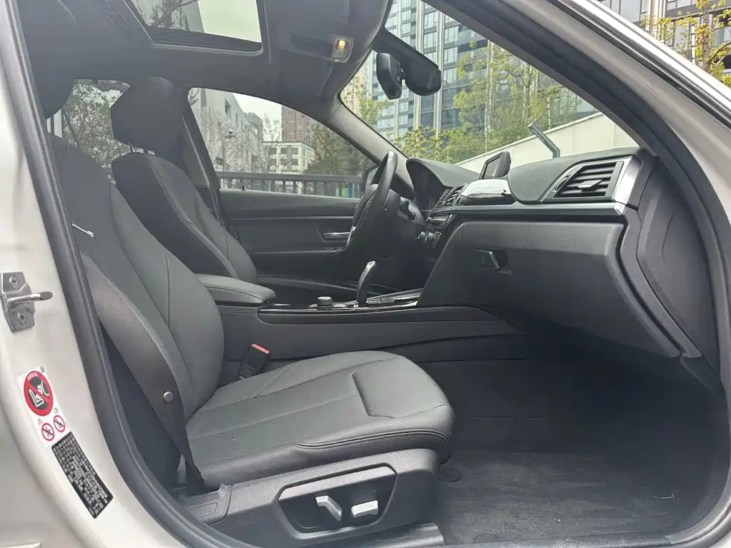 BMW 3 Series 2017 320Li Fashion Model купить на сайте DeffCars