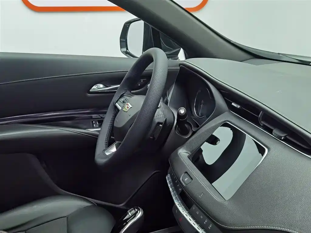 Cadillac XT4 2021 28T two-wheel drive technology купить на сайте DeffCars