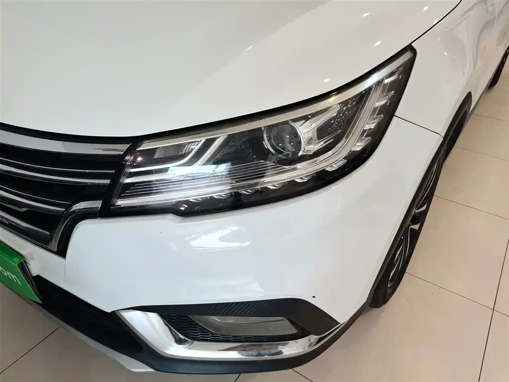 Roewe RX3 2018 1.6L Manual Internet Smart Edition купить на сайте DeffCars