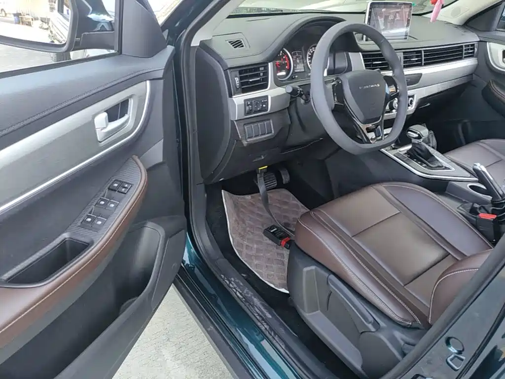 Fengxing T5 2022 Prosperity Model 1.5T Automatic Dream Chasing Edition Five Seats купить на сайте DeffCars