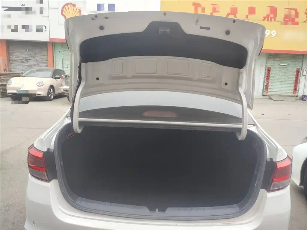 Kia K2 2017 Sedan 1.4L MT 15th Anniversary Special Edition GLS купить на сайте DeffCars