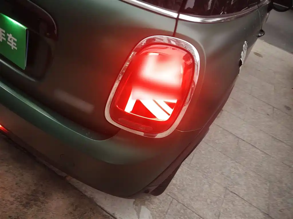 MINI 2021 1.5T COOPER Classic купить на сайте DeffCars
