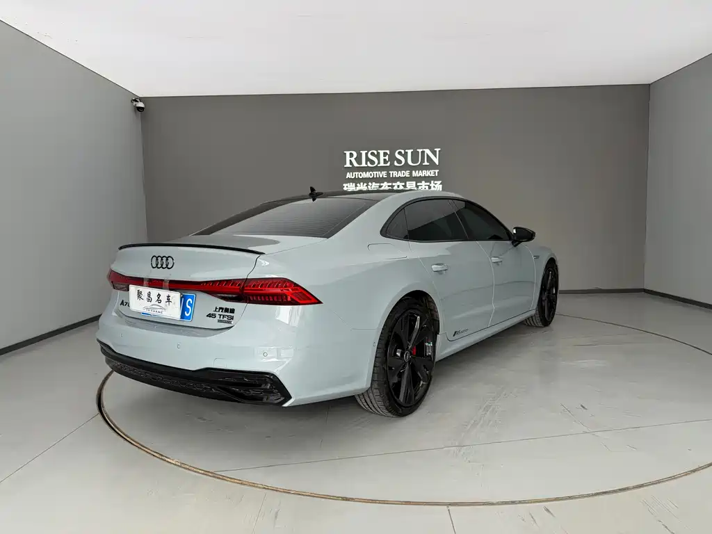 Audi A7L 2024 45 TFSI quattro RS package racing version купить на сайте DeffCars