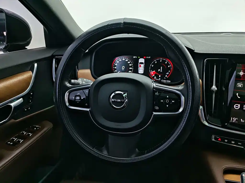 Volvo S90 2021 B5 Zhiyi Luxury Edition купить на сайте DeffCars