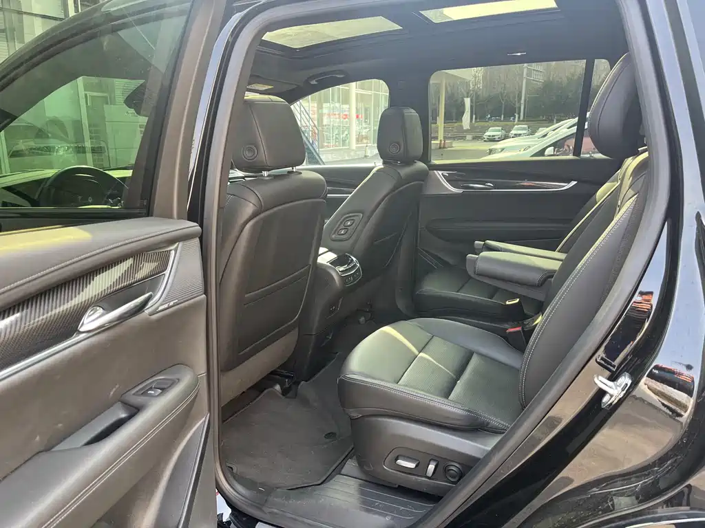 Cadillac XT6 2025 2.0T six-seat four-wheel drive premium executive black label version купить на сайте DeffCars