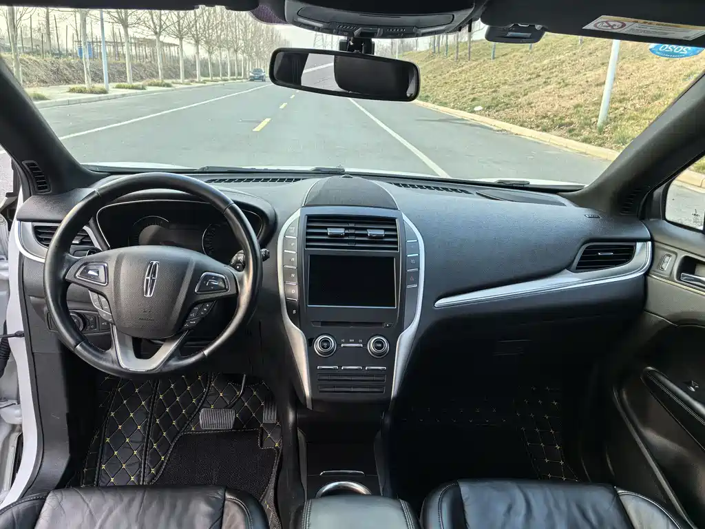 Lincoln MKC 2017 2.0T 2WD Exclusive Edition купить на сайте DeffCars