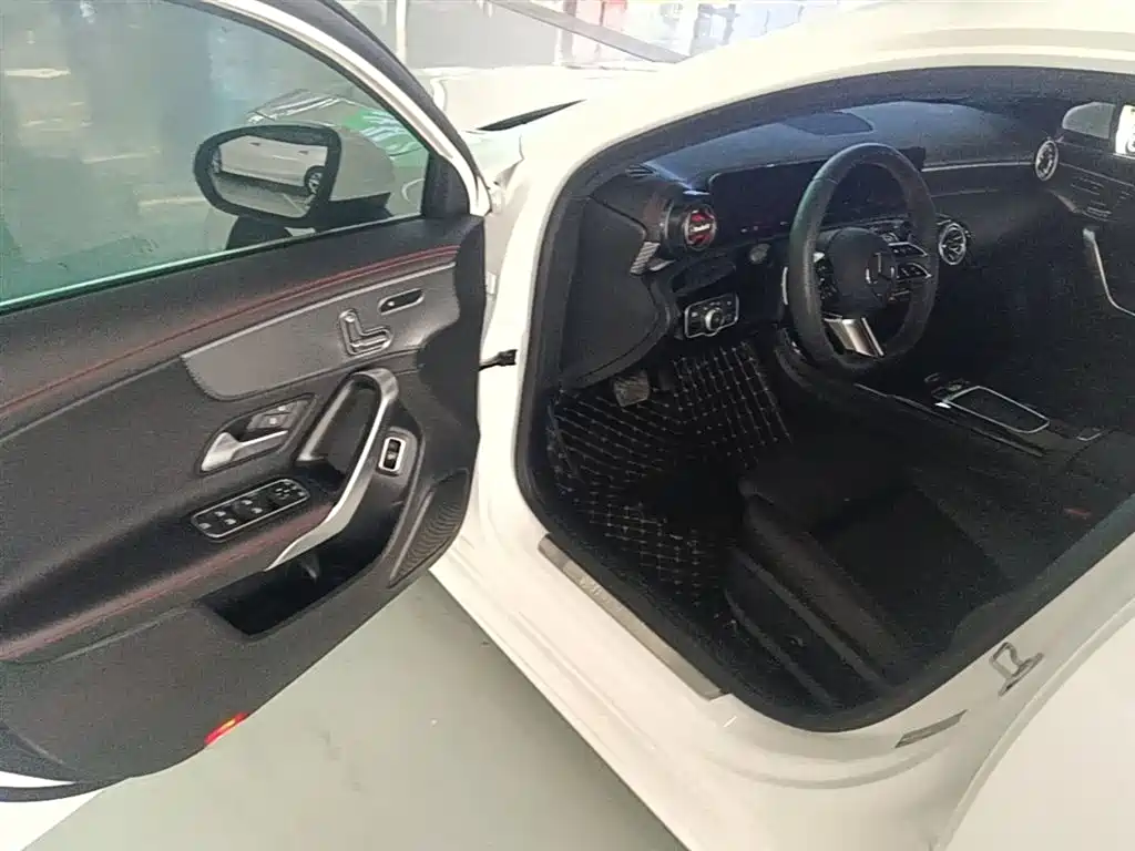 Mercedes-Benz A-Class 2024 facelift A 200 L fashionable model купить на сайте DeffCars