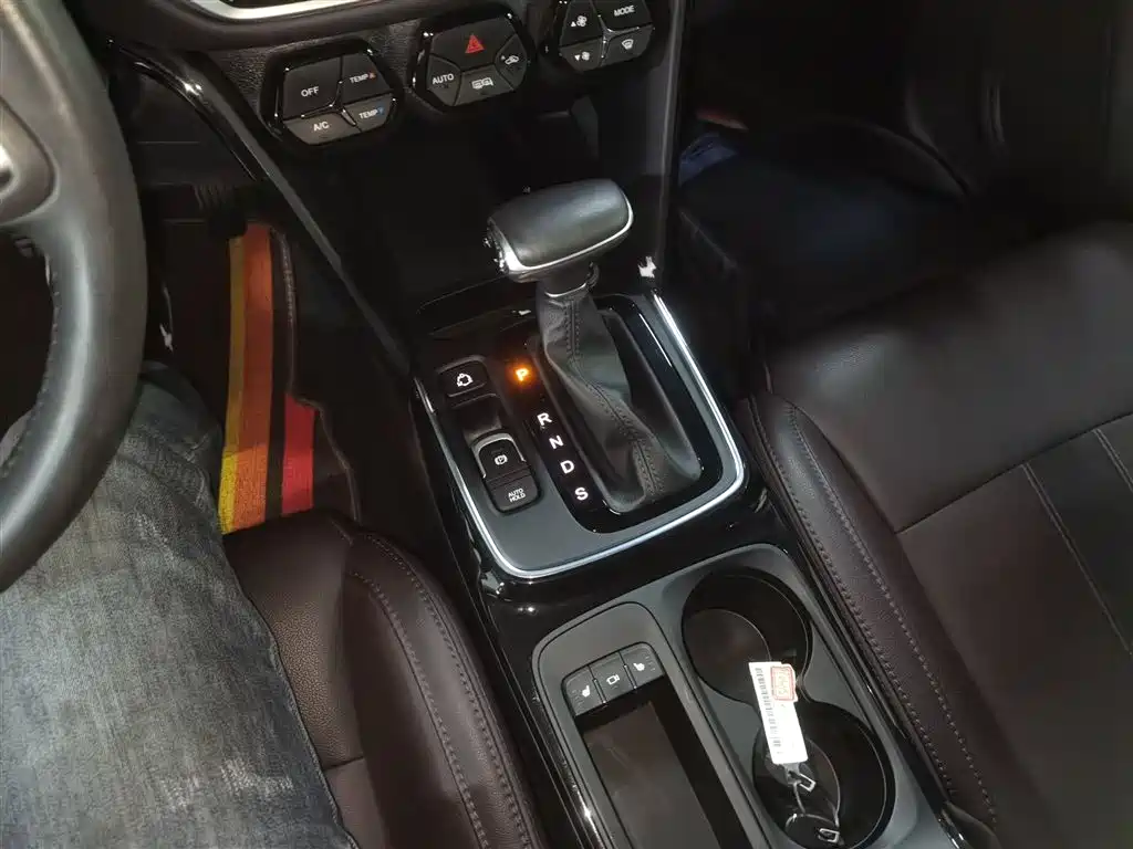 Trumpchi GS4 2019 270T automatic two-wheel drive luxury smart connected version купить на сайте DeffCars