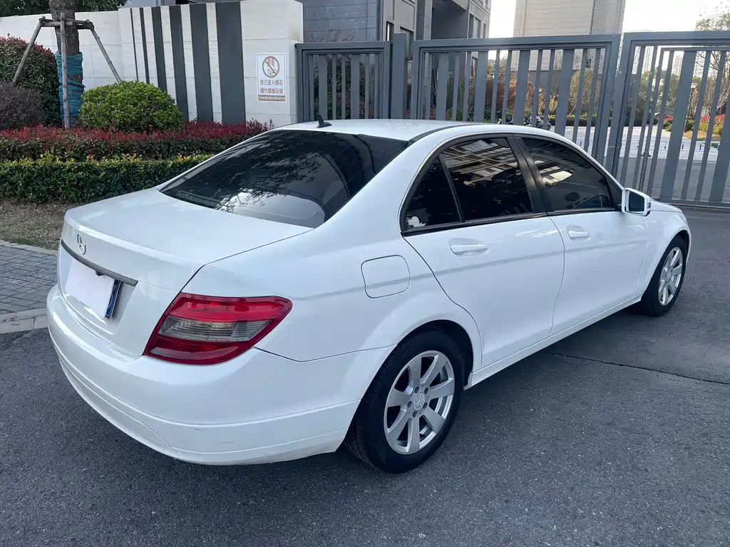 Mercedes-Benz C-Class 2011 C 180K Classic купить на сайте DeffCars