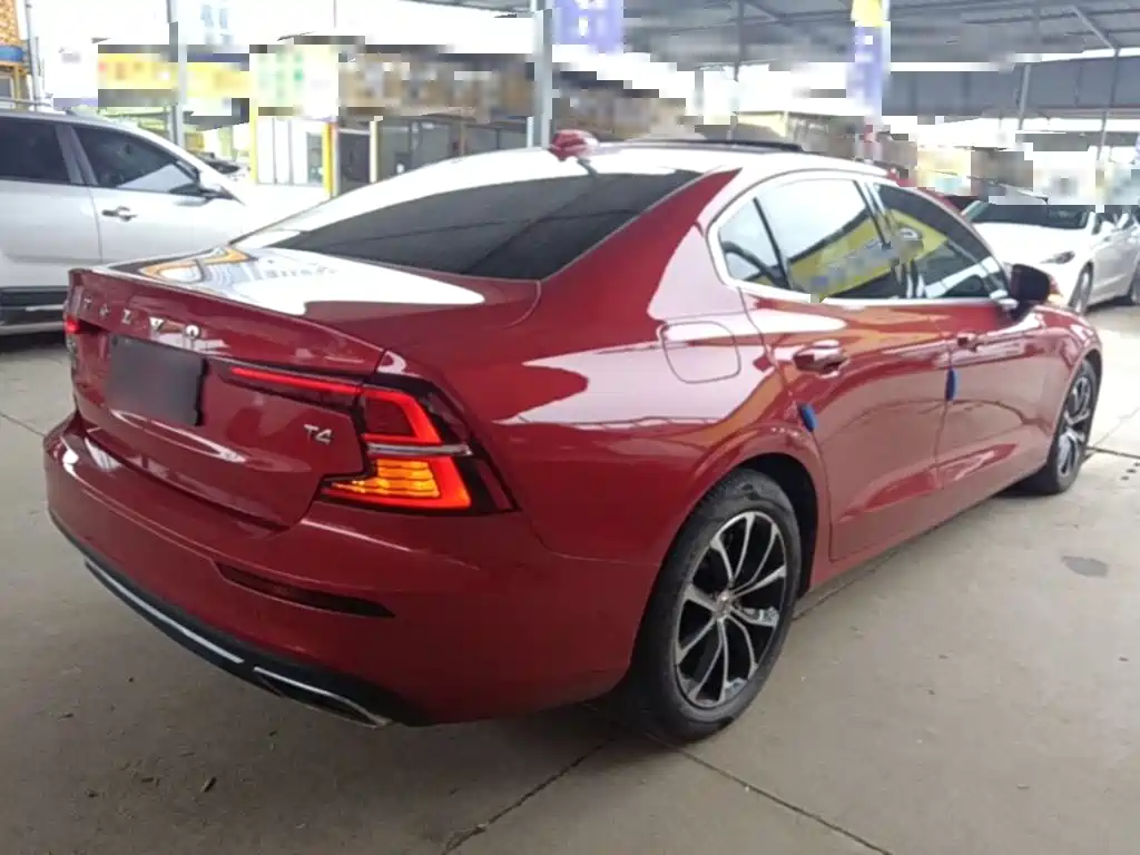 Volvo S60 2021 T4 Zhiyi Luxury Edition купить на сайте DeffCars
